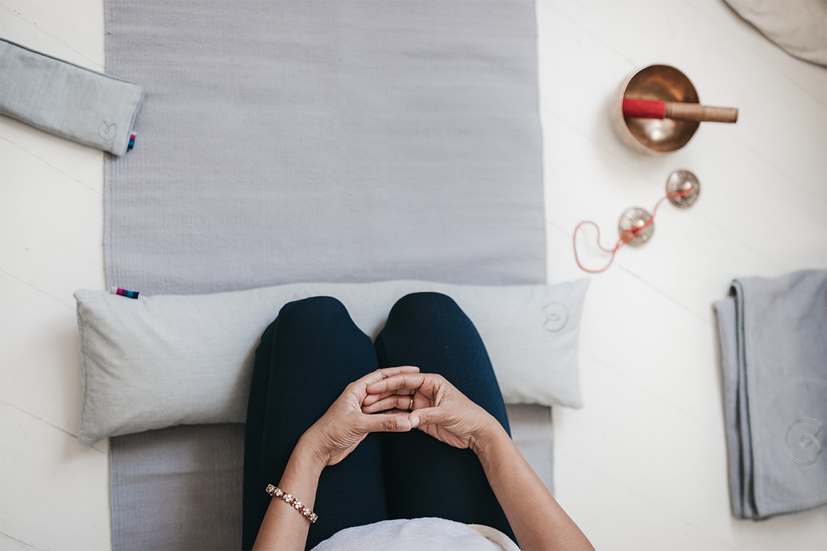 April Absichten: Ihre Bedürfnisse durch ayurvedische Praxis erfüllen