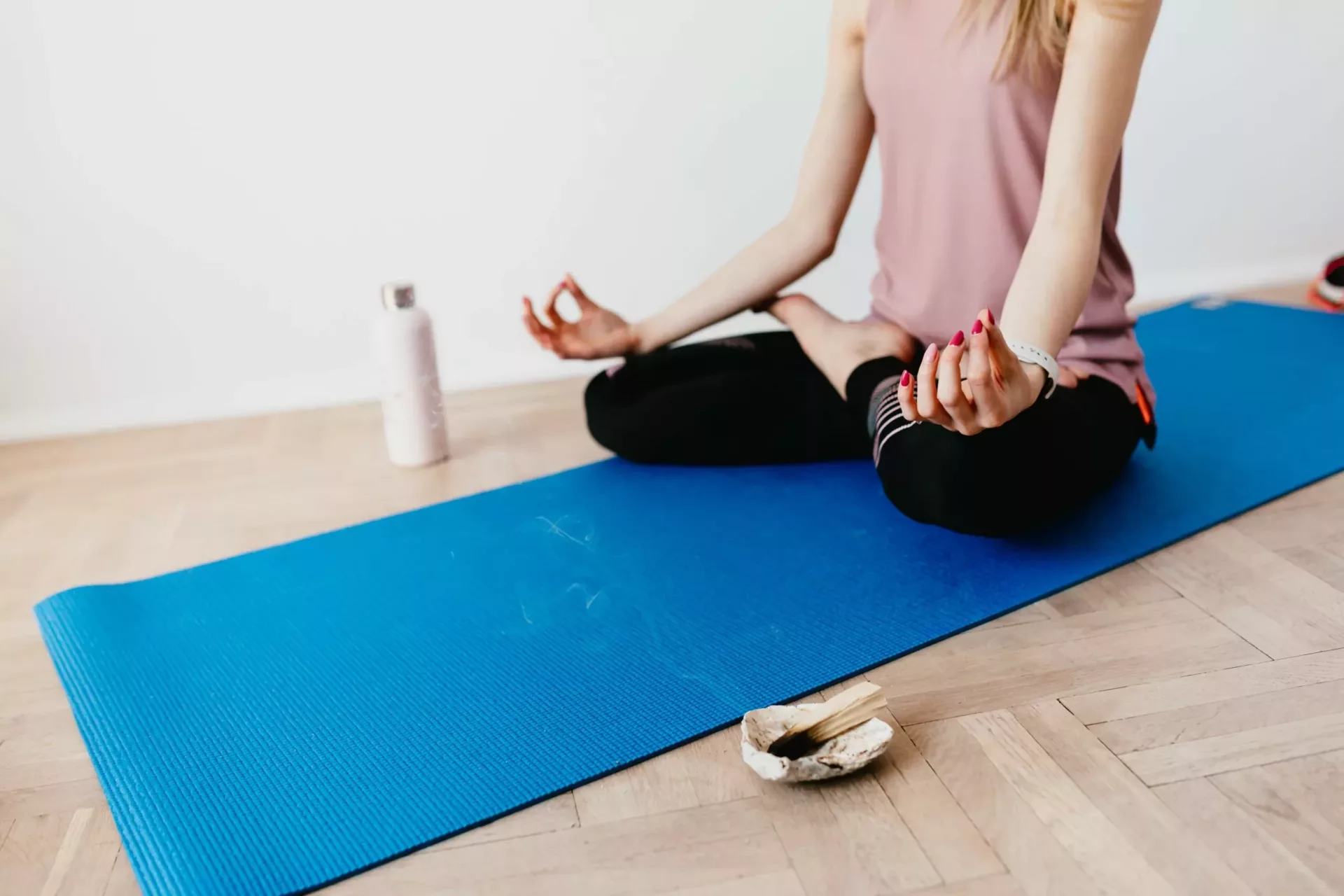 Wie man Meditationsgewohnheiten mit Hilfe der Verhaltenswissenschaft festhält