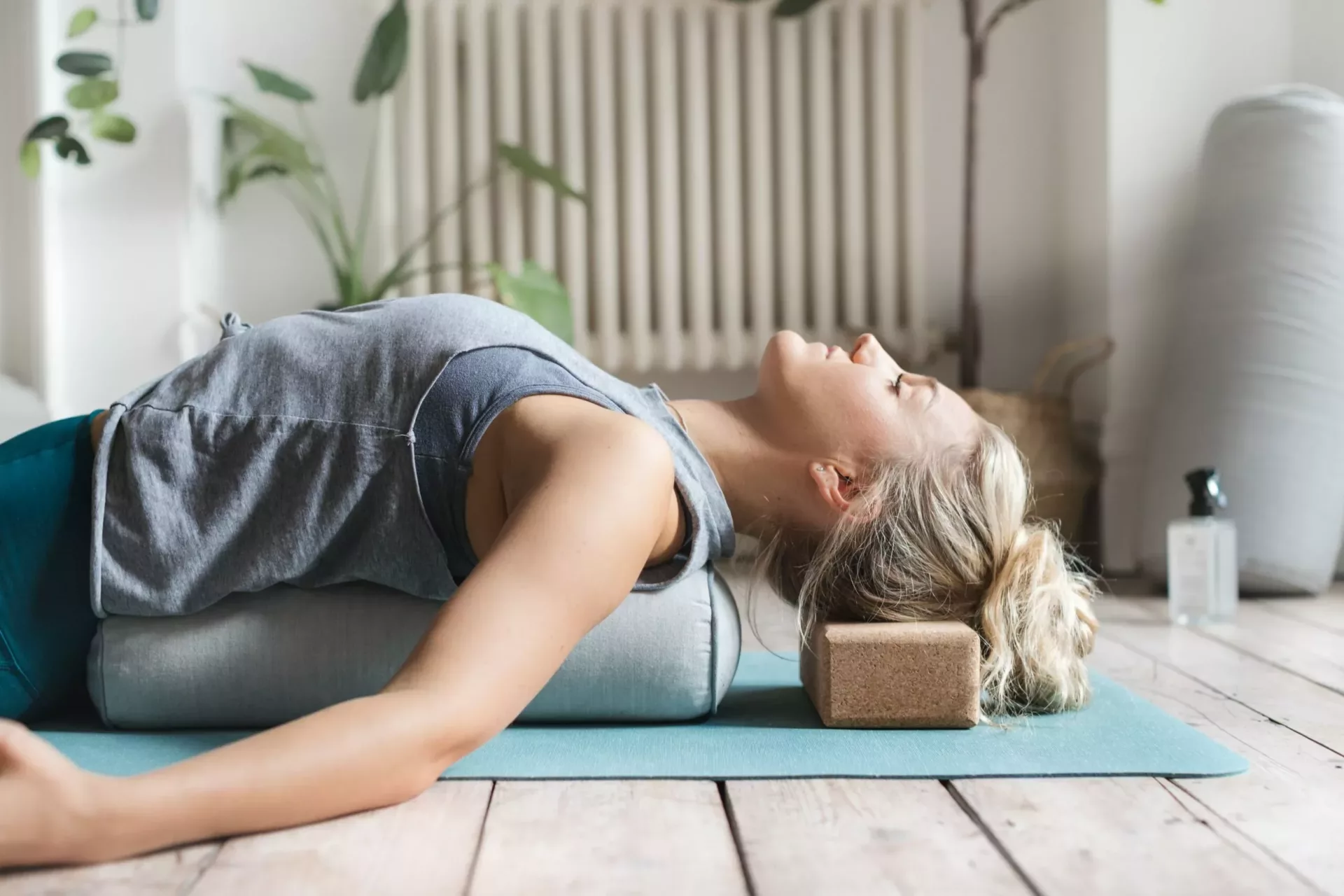 5 einfache Möglichkeiten, Yoga in Ihren anstrengenden Tag zu integrieren