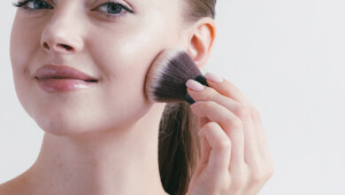 makeup-powder-woman-face-csmetic-beauty-2021-08-28-20-29-32-utc-1