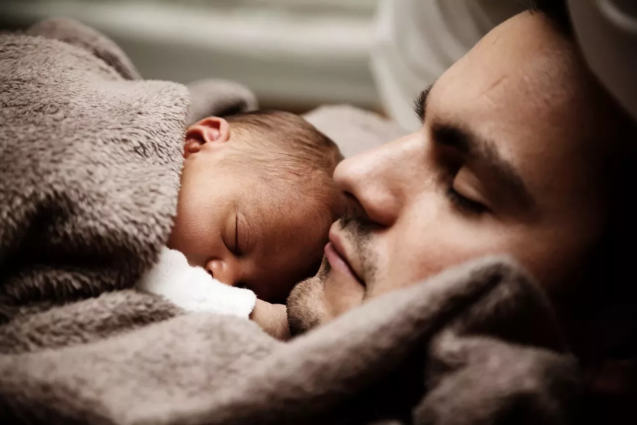 4 vom Kinderarzt empfohlene Methoden zur Beruhigung eines zahnenden Babys