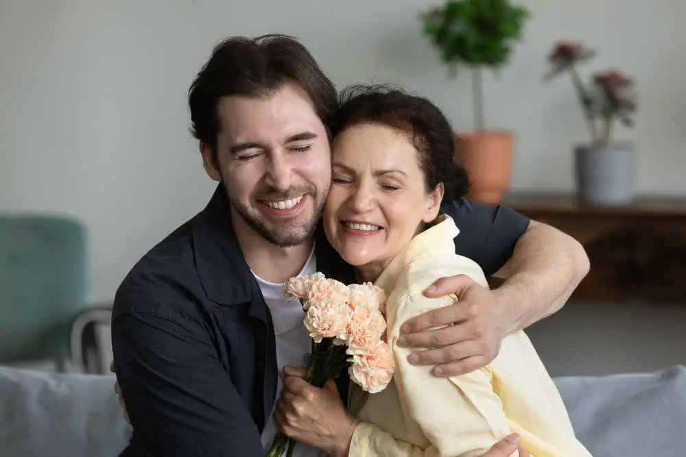 Neue Trends: Ältere Frauen entscheiden sich für jüngere Partner. Hier ist der Knüller!