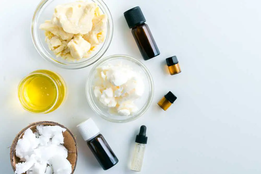 Die Bedenken bei gekauften Lotionen: Die Gefahren der Inhaltsstoffe und die Vorteile selbstgemachter Alternativen wie die Frankincense- und Myrrhe-Lotion
