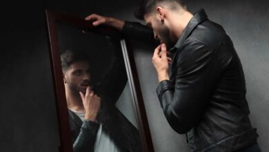 Erkennen-eines-Narzissten-in-einer-Beziehung-Tipps-zur-Identifizierung-und