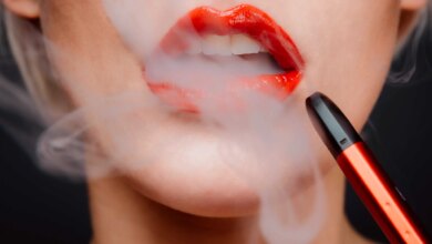 12-jaehriges-Maedchen-faellt-wegen-Vaping-ins-Koma-Die-Gefahren-des