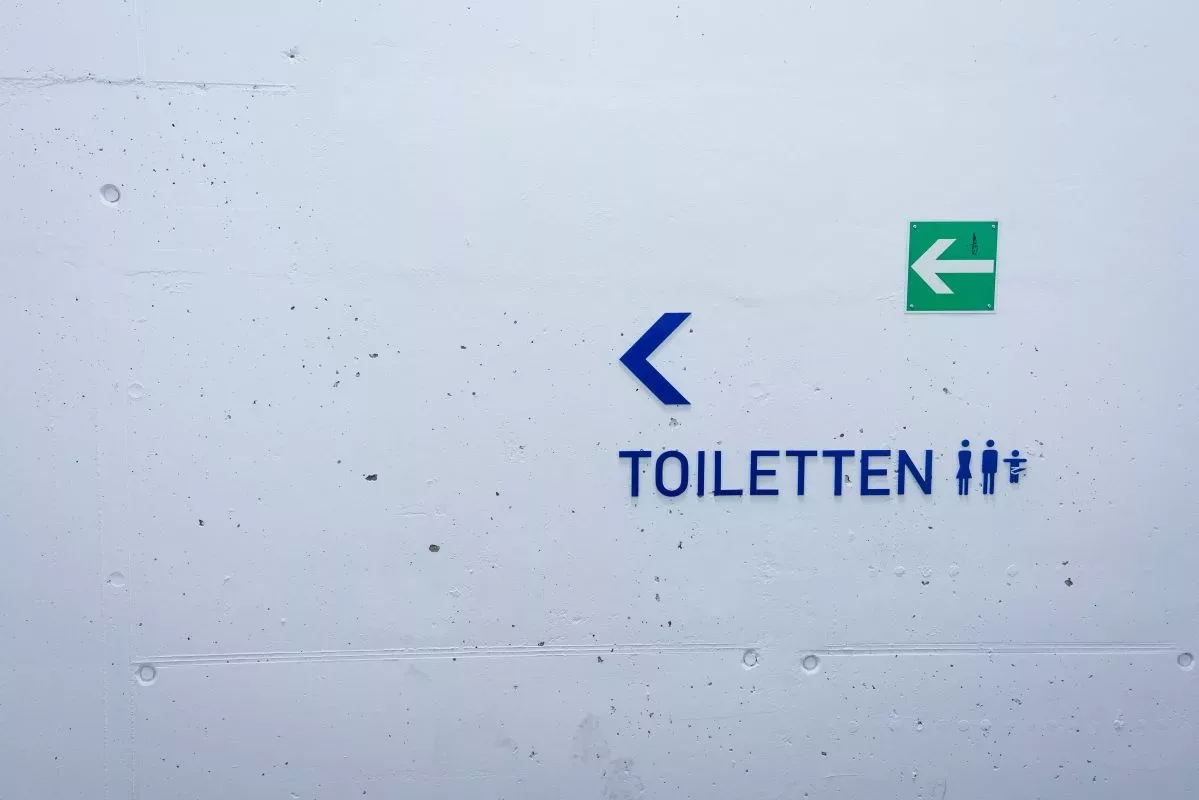 Mobile Toiletten für Menschen mit Behinderungen – was sagen die Vorschriften?