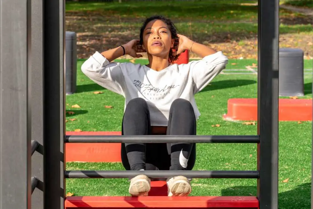 Monica Bousquet: Mit 61 Jahren dem Alter trotzen und die Fitness revolutionieren